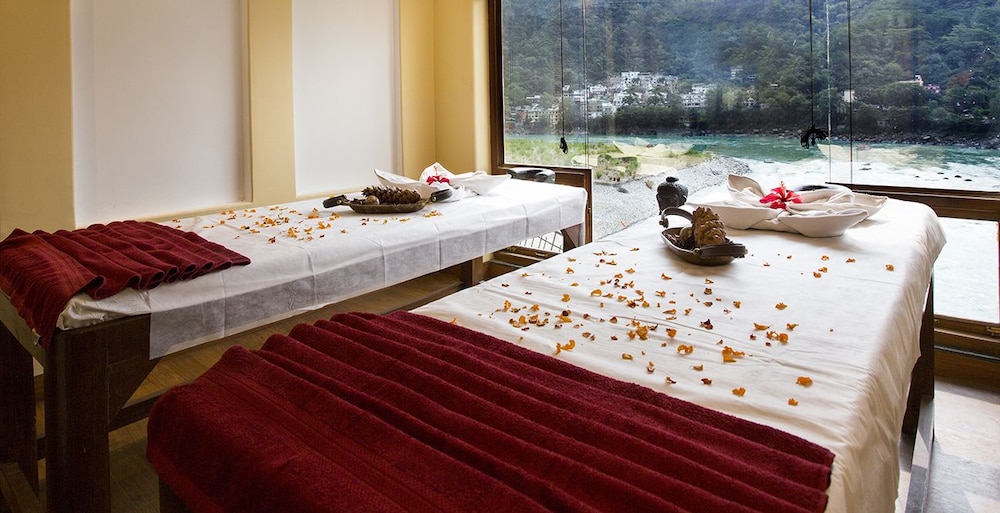 Laxman Jhula Divine Resort 22/49