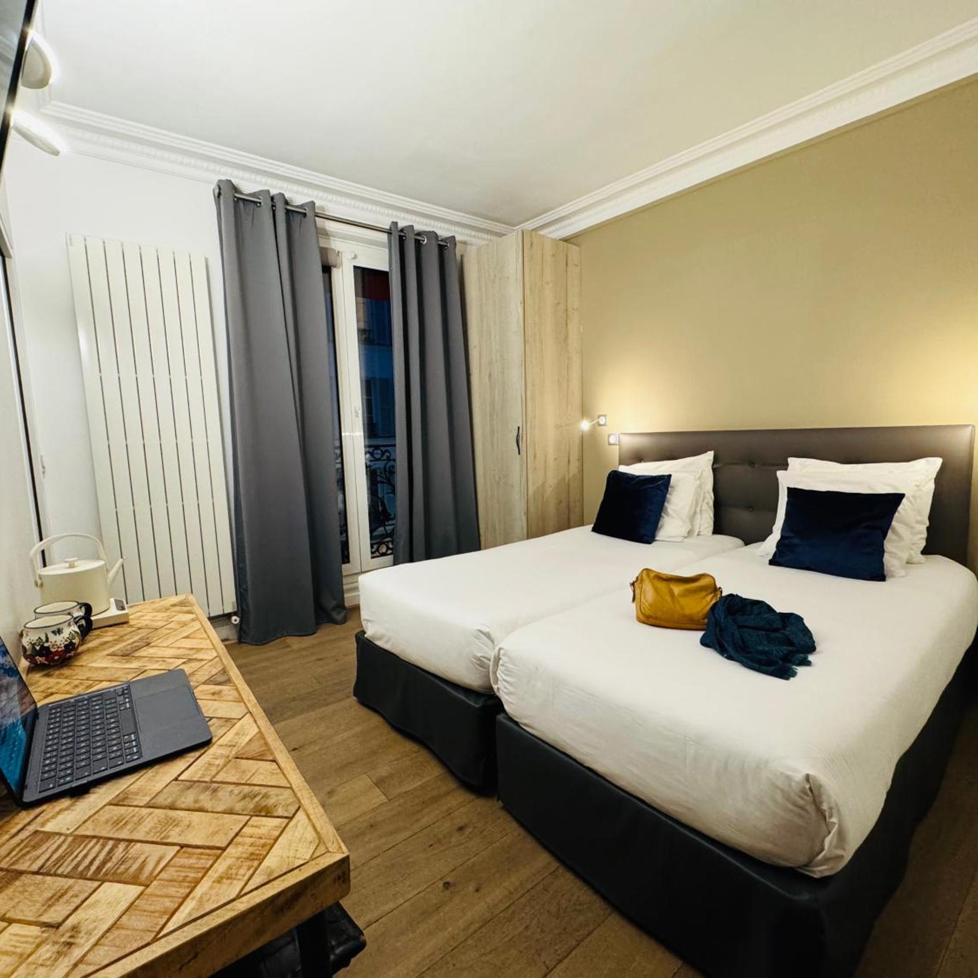 Superior, Twin Beds