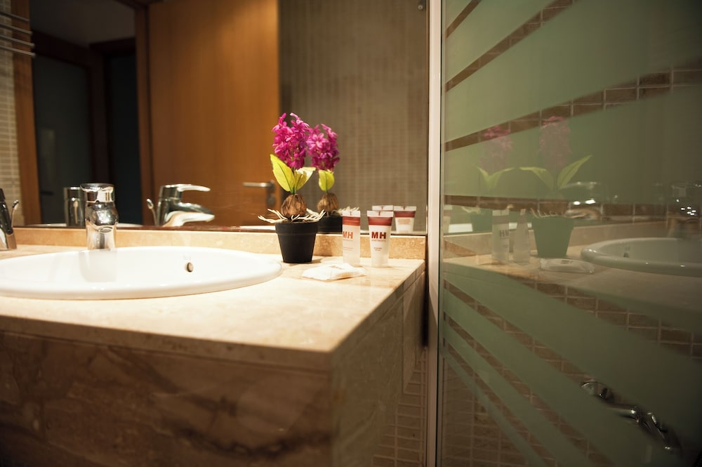 Mh Apartments Gracia 20/22