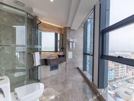 Beautiful Scenery Hotel 42/43