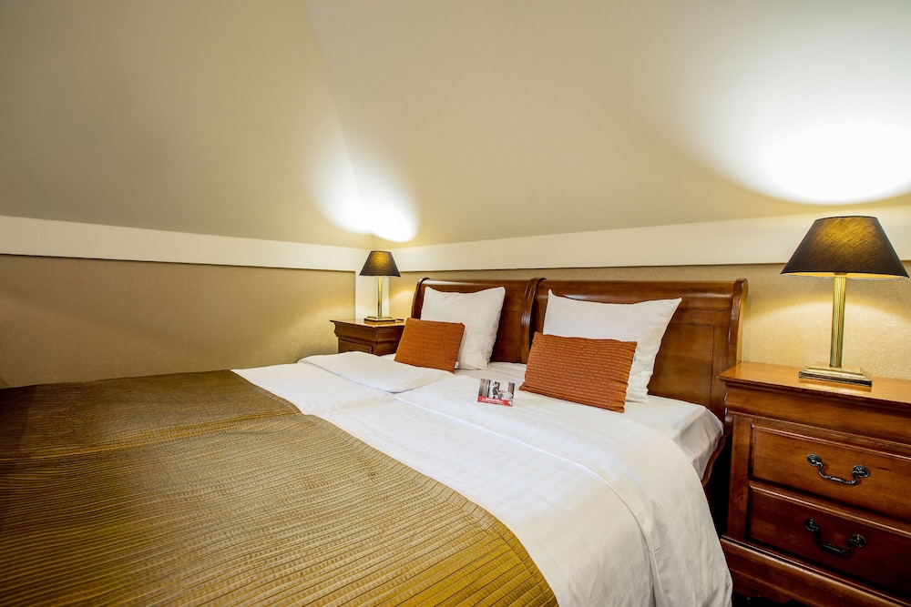 Hotel Diament Bella Notte Katowice Chorzow 17/72