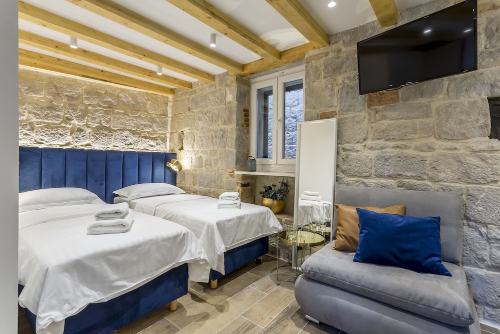 Luxury Rooms Miara In City Centre 9/38