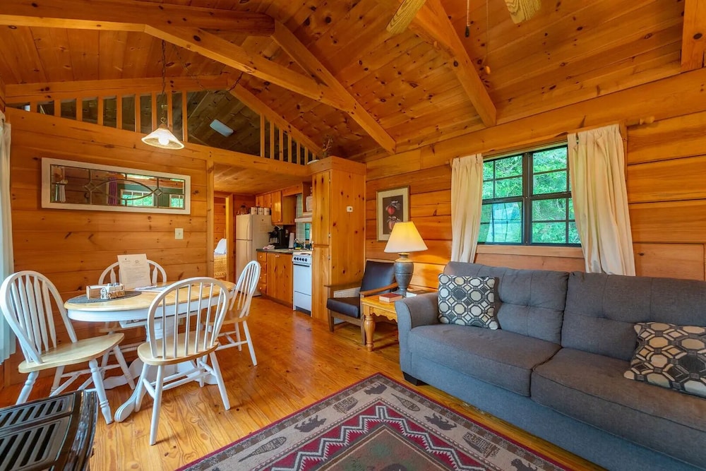 Engadine Inn & Cabins 29/50