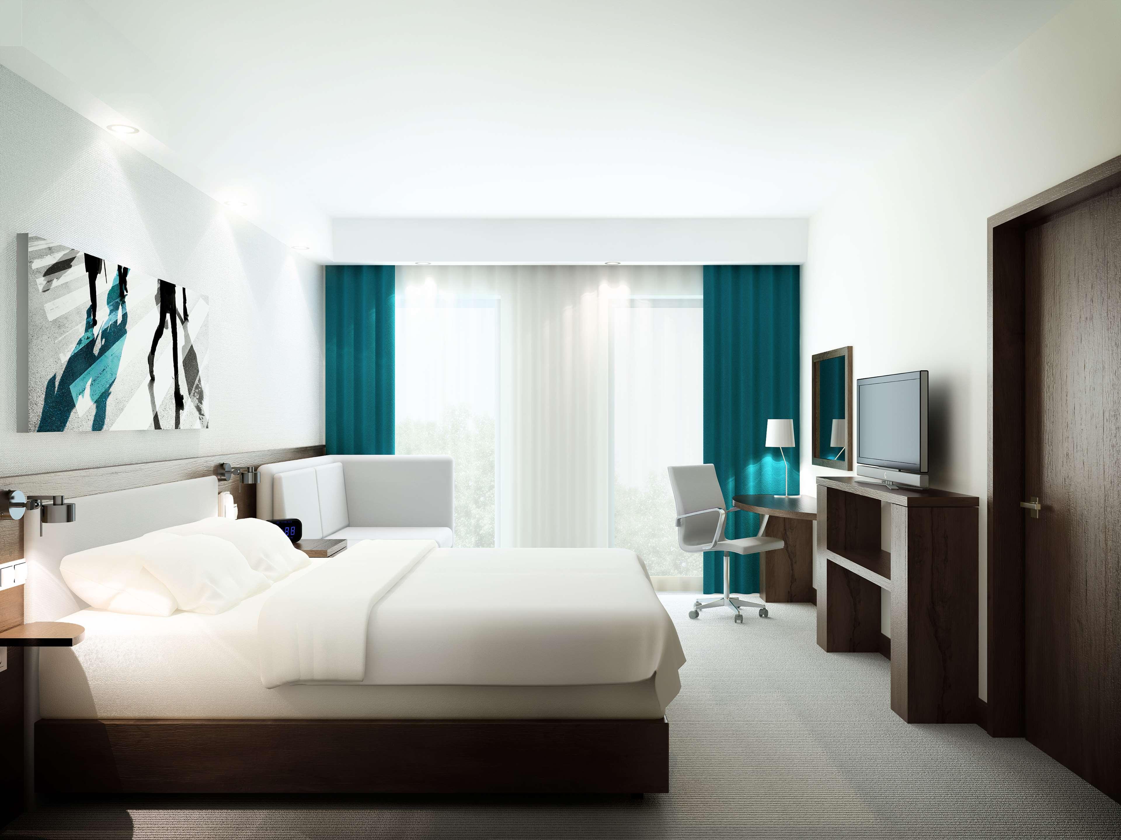 GUEST ROOM, QUEEN BED, SOFA, HIGH FLOOR