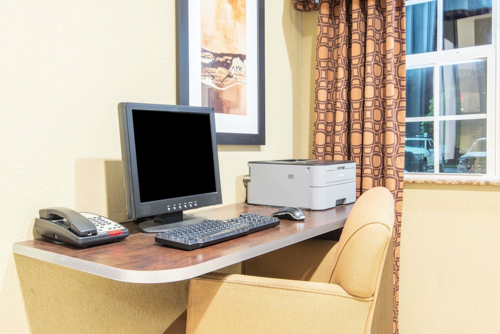 Microtel Inn And Suites Montgomery Al 32/38