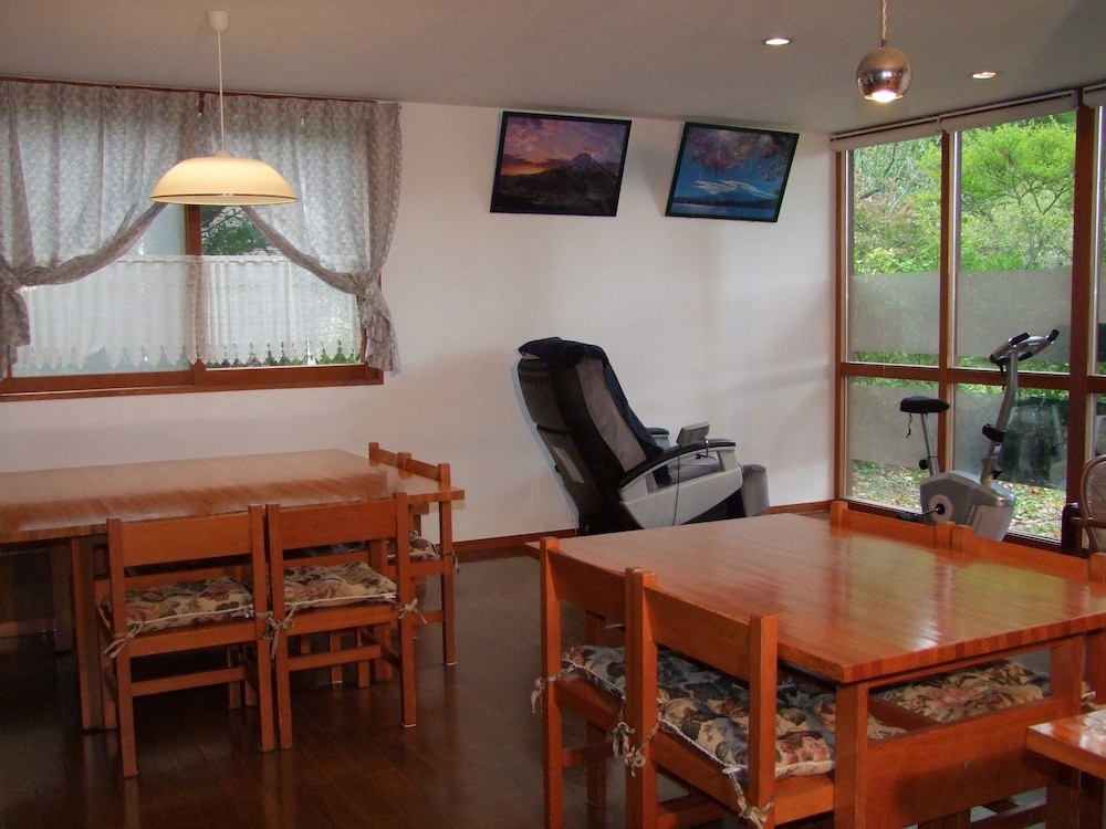 Kawaguchiko Pension Woodstock 20/28