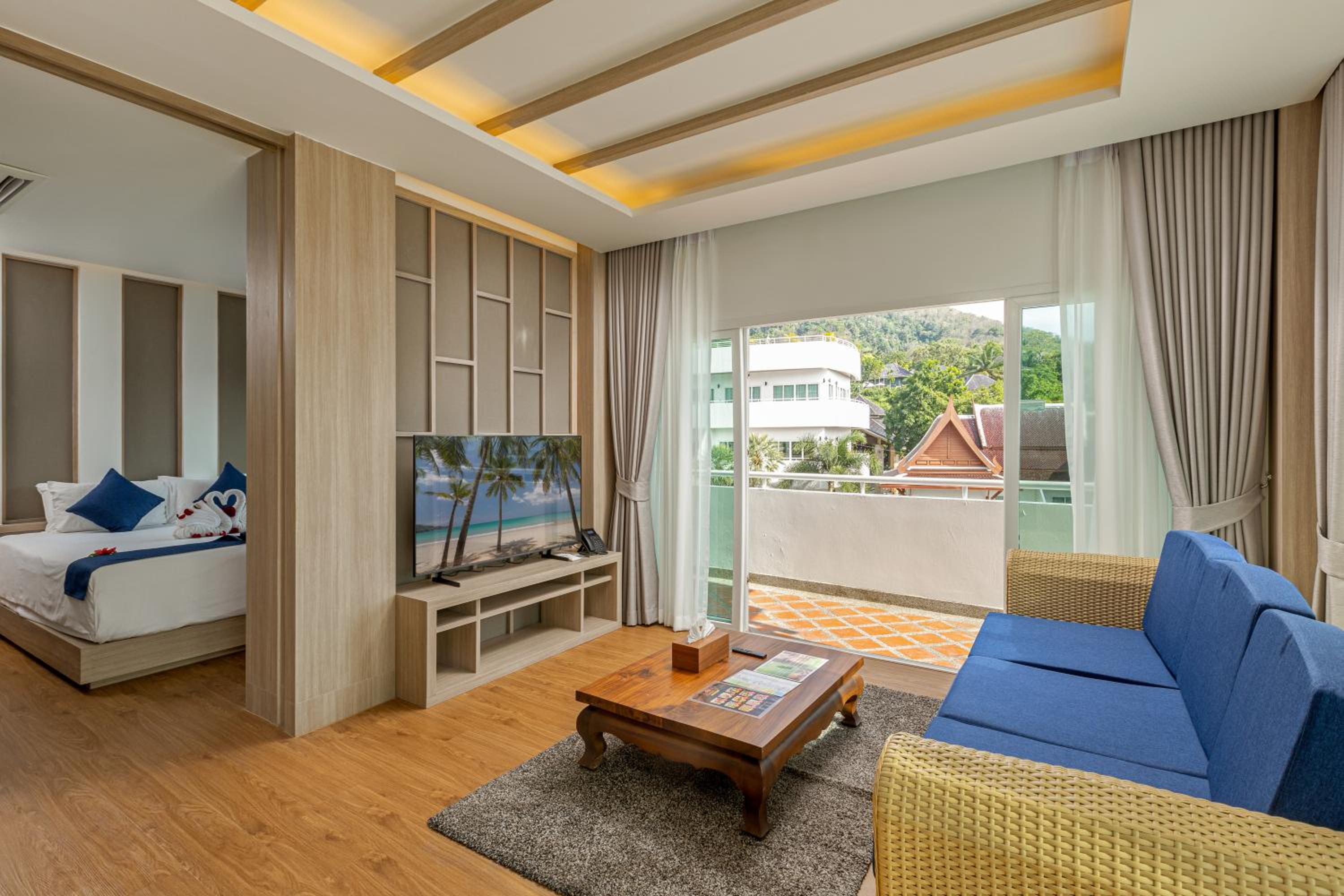 Penthouse, Suite, Jetted Tub