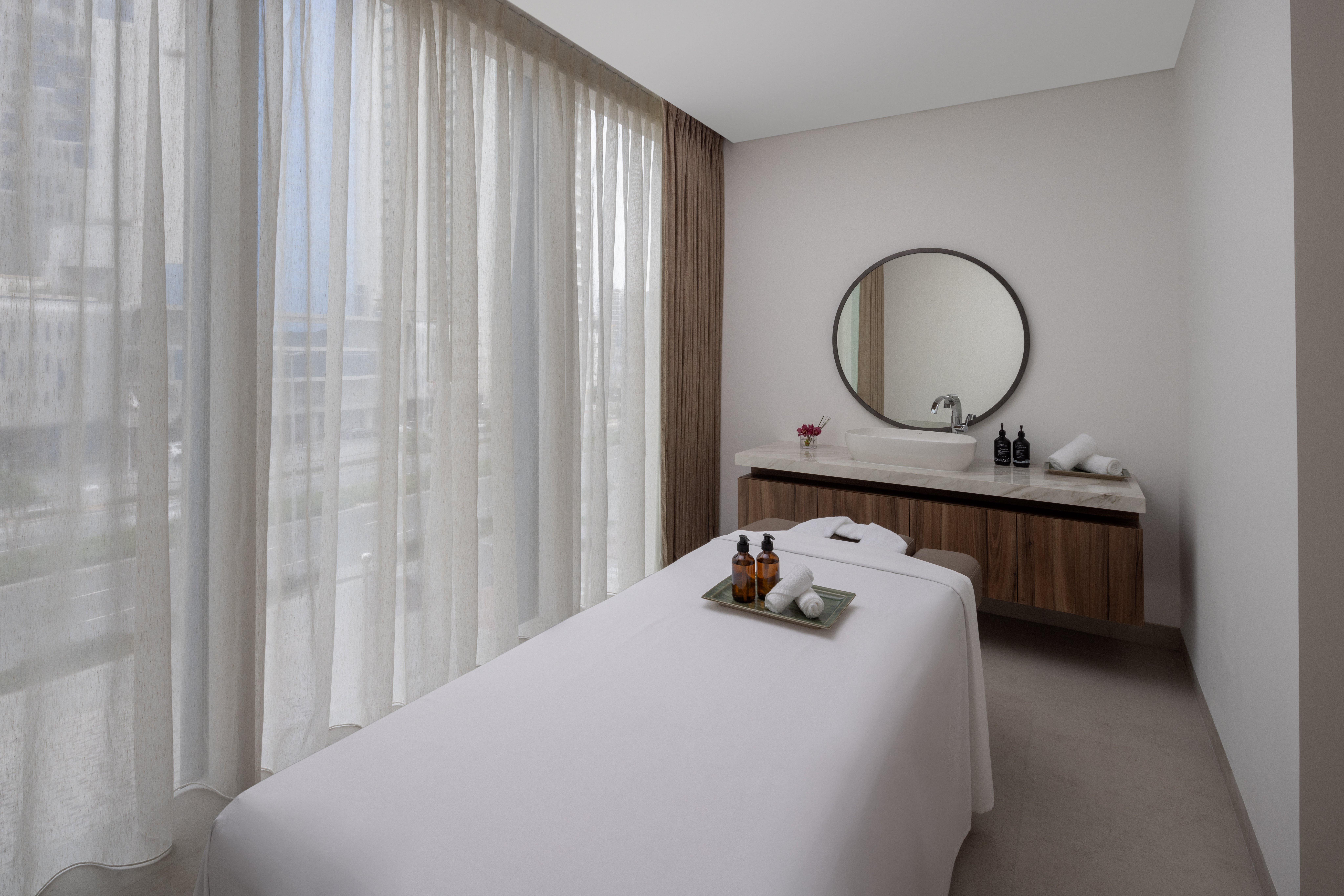 Staybridge Suites Dubai Business Bay 16/53