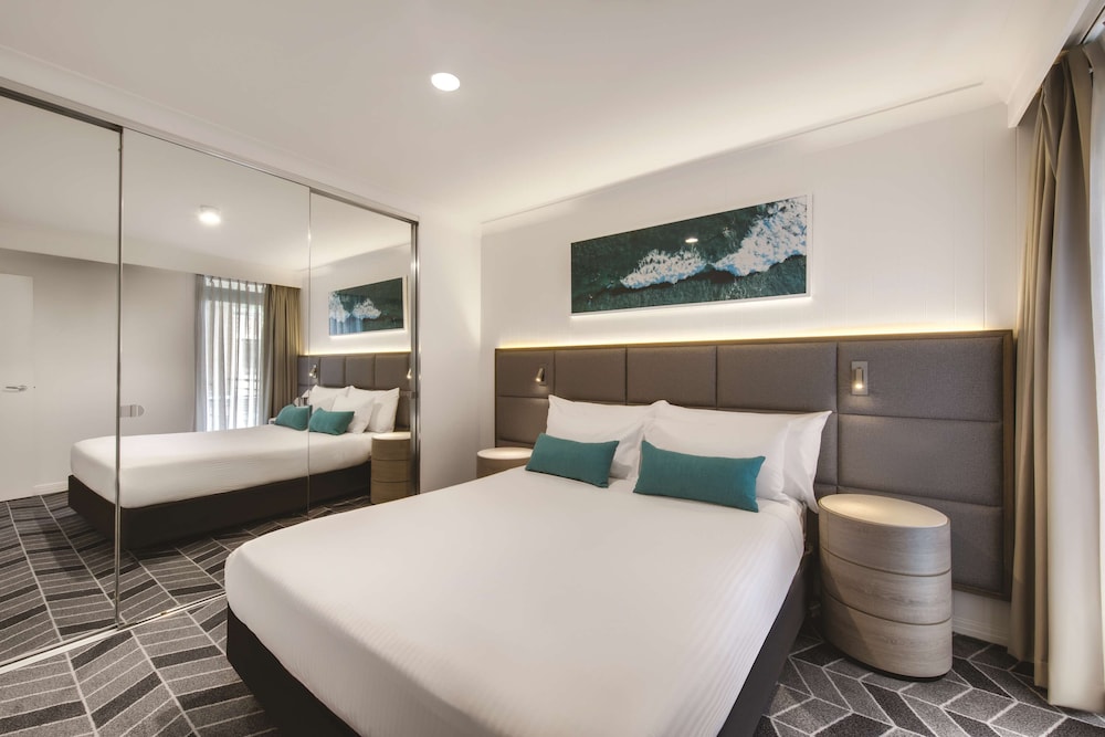 One Bedroom Apartment Queen