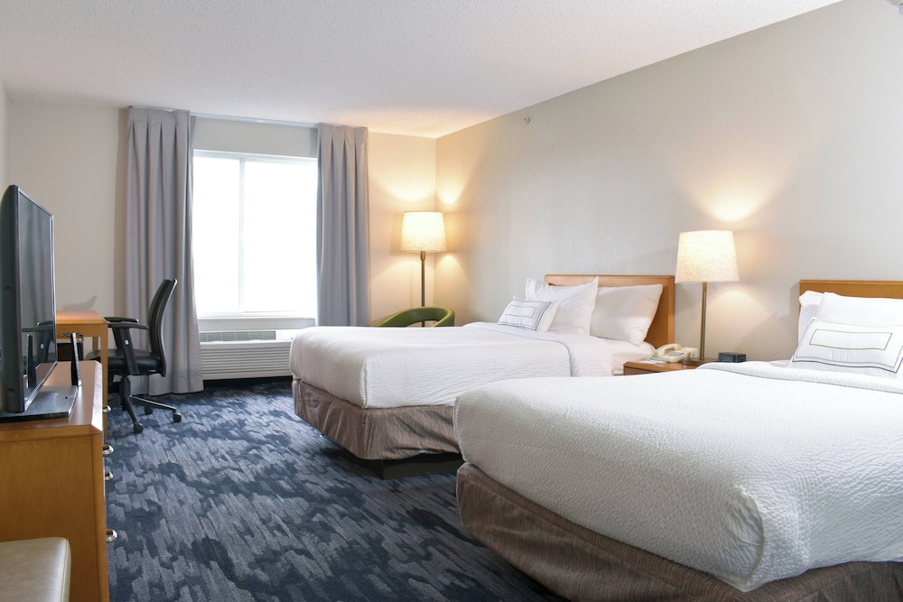 Room at Fairfield Inn And Suites Indianapolis East, INDIANAPOLIS - IN