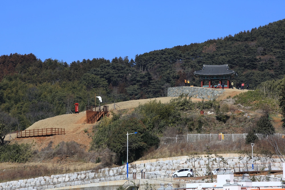 Dorcas Tourist Hostel 28/30