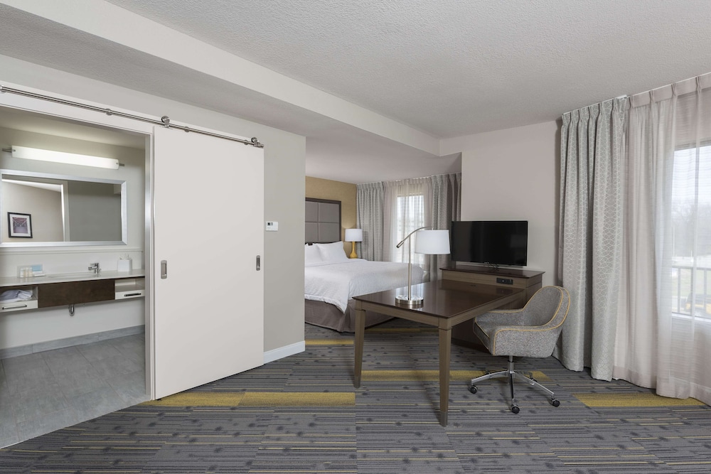 Hampton Inn Suites West Lafayette In 16/39