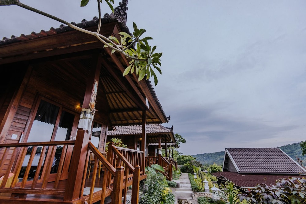 Sunday Huts Lembongan 4/50