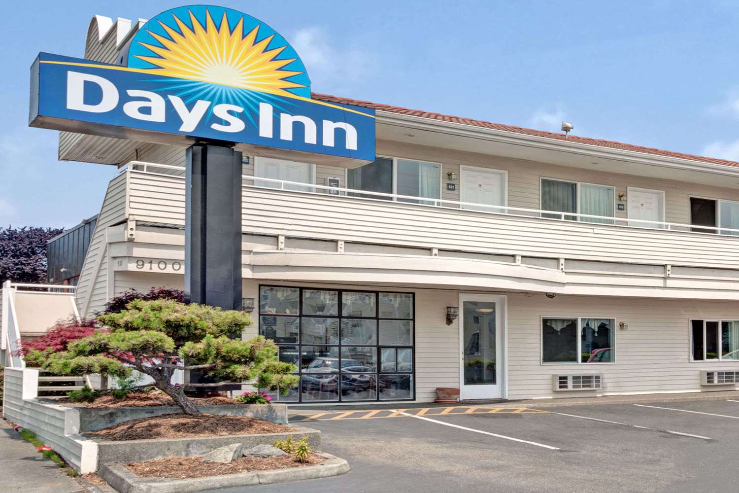 Days Inn By Wyndham Seattle North Of Downtown 10/11