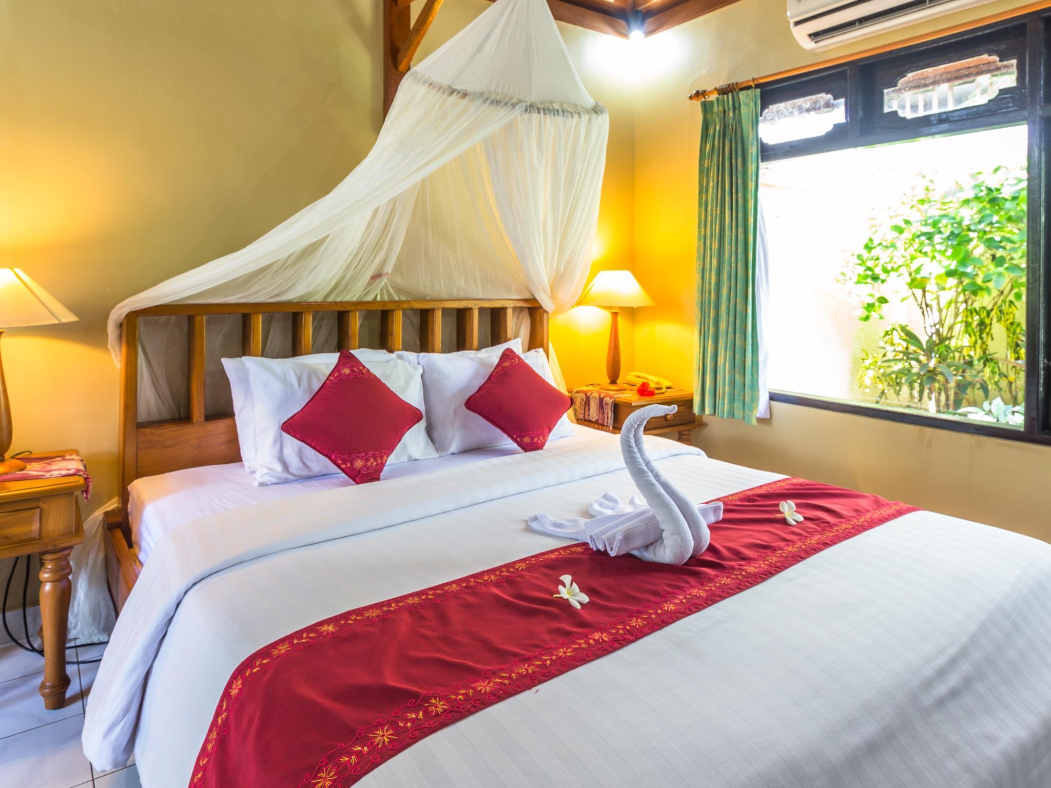 Bungalow, 4 Futon Beds, Pool Side, Terrace