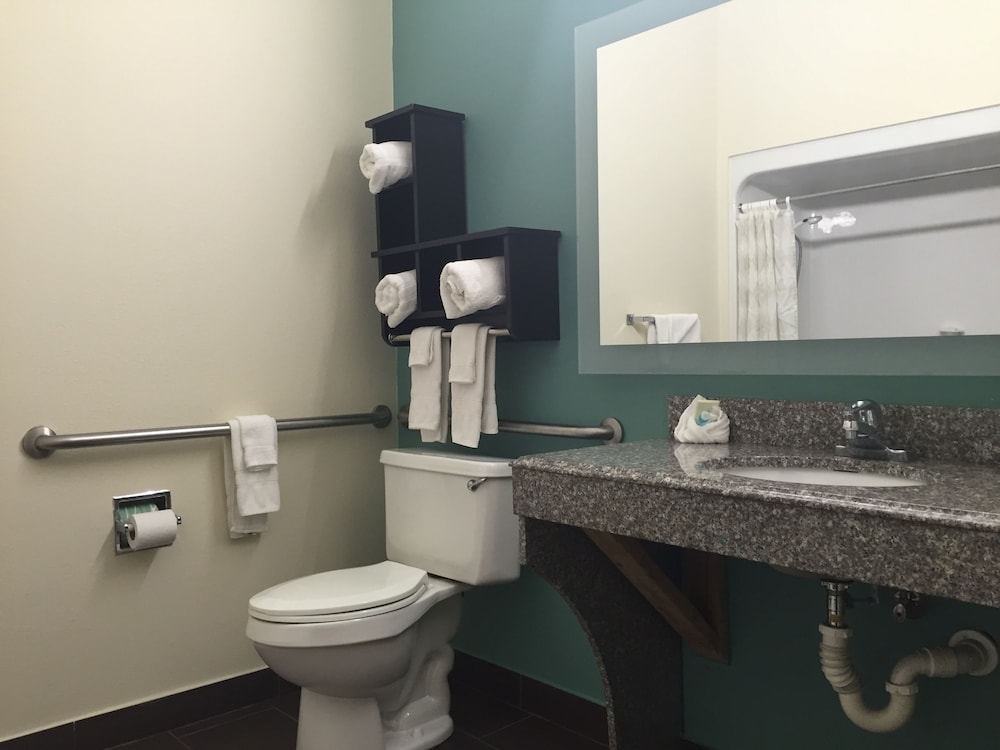Best Western Mayport Inn & Suites 16/34