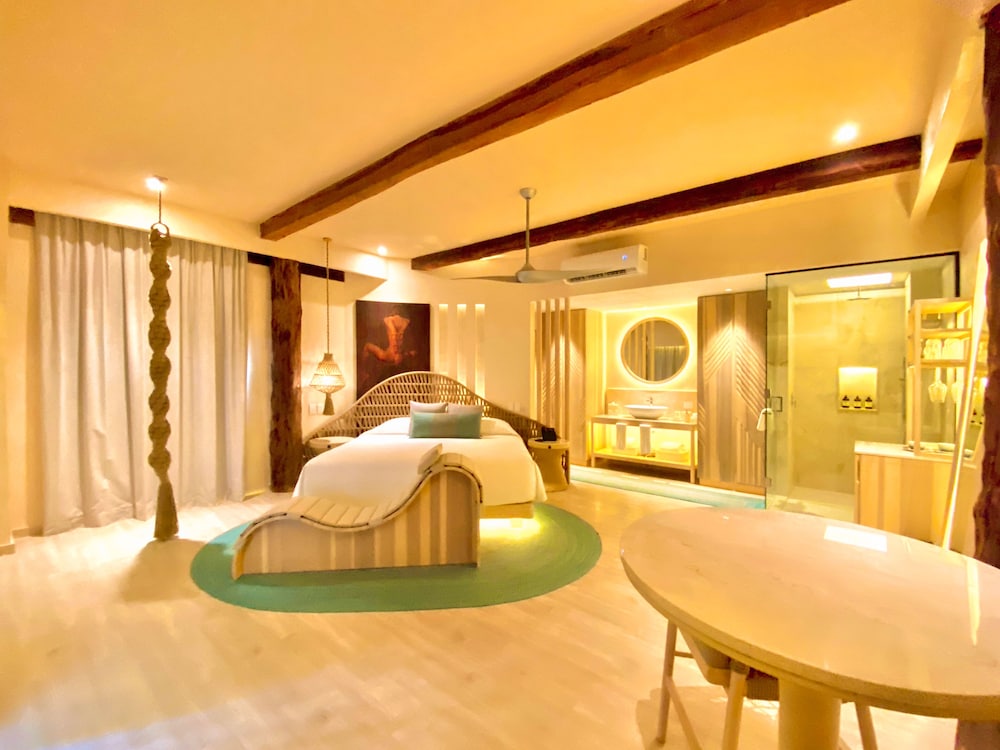 Hotel Shibari Tulum Restaurant and Cenote Club 11/50