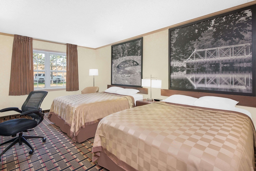 Spark by Hilton Maumee Toledo 5/37