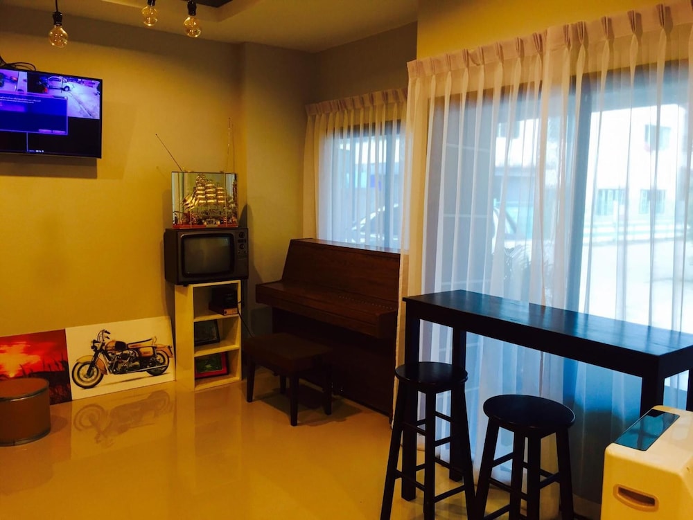 Retro Twin Home At Maesot 39/47