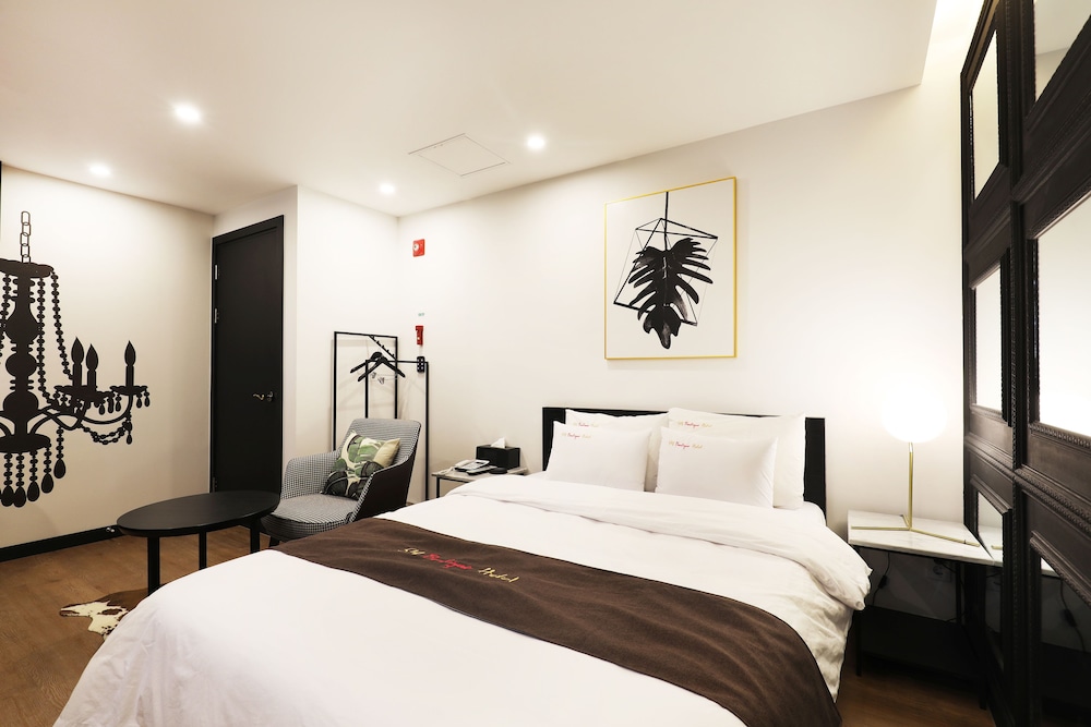 Sm Boutique Hotel 11/50