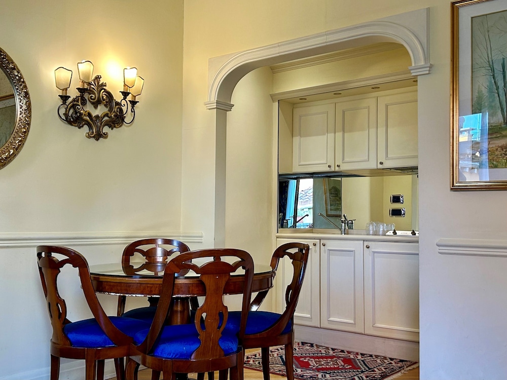 Torre dell Orologio Suites 52/60