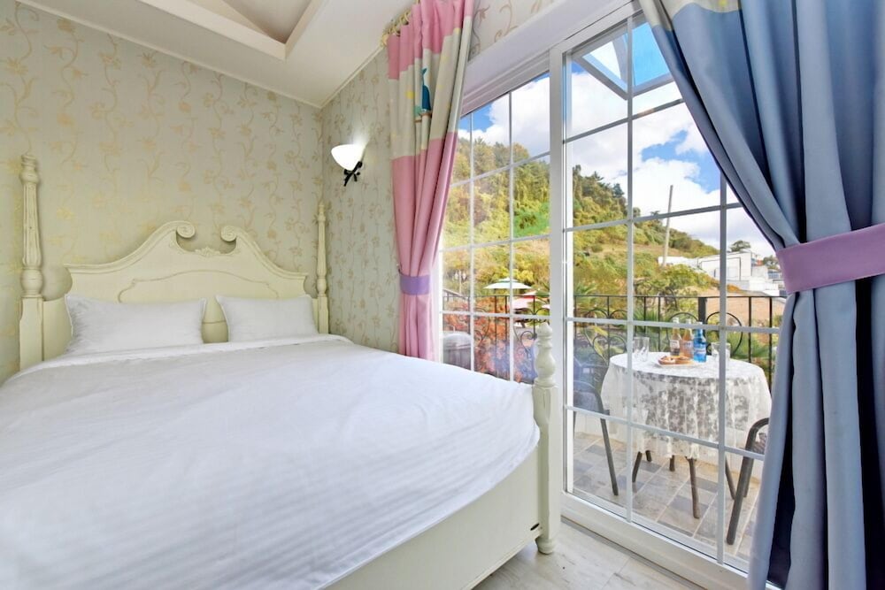 Namhae Bluemare Pension 18/50