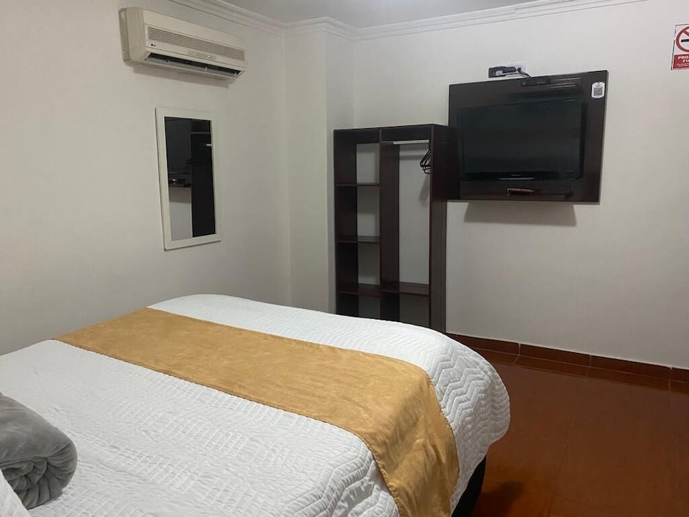 Hotel Avenida 3 Real 13/26