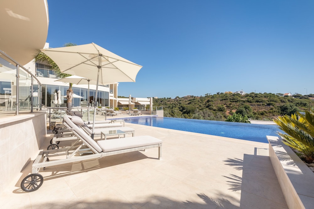 Caneiros Luxury House & Suites 61/67