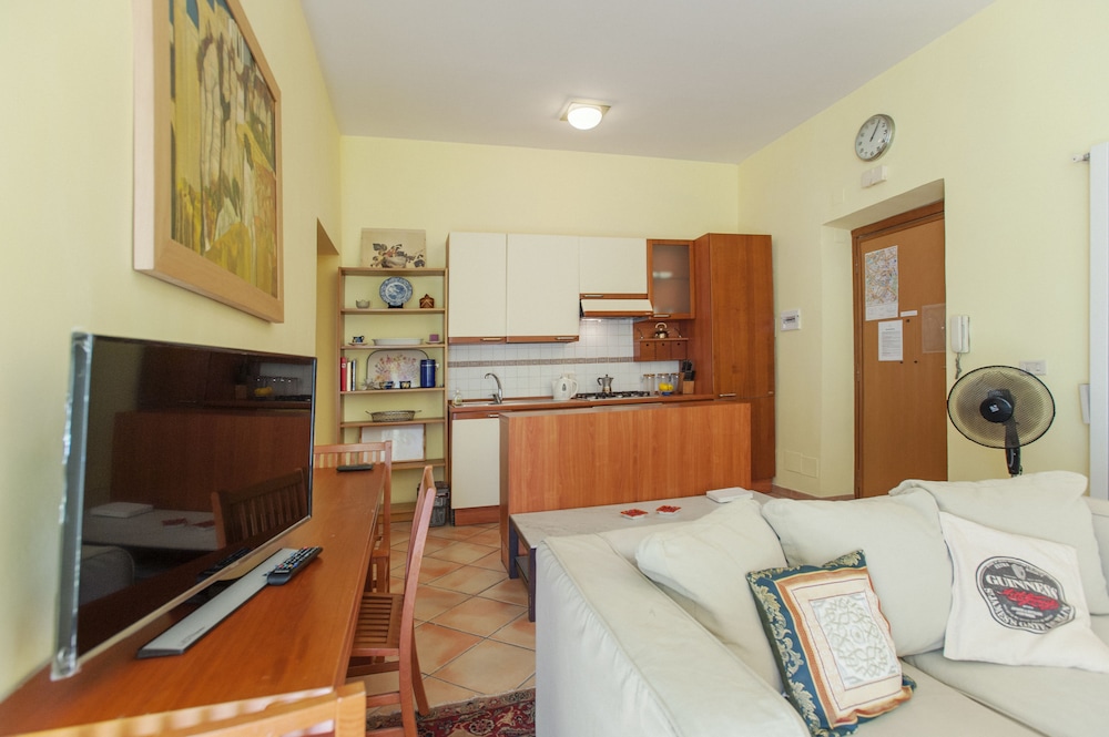 Romalibera - WR Apartments 9/38