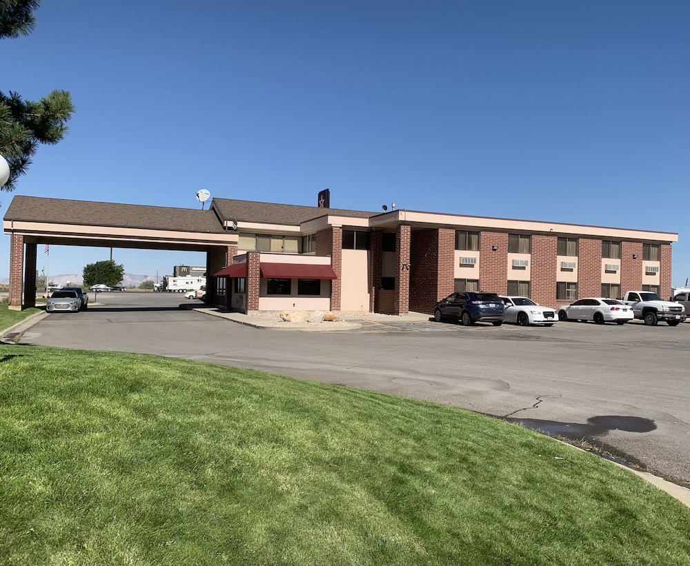 Days Inn by Wyndham Lake Point 34/40
