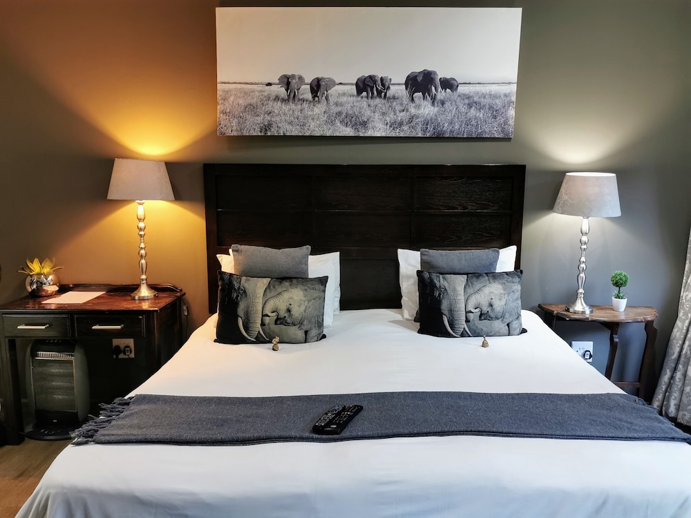 Aerotropolis Guest Lodge 15/50