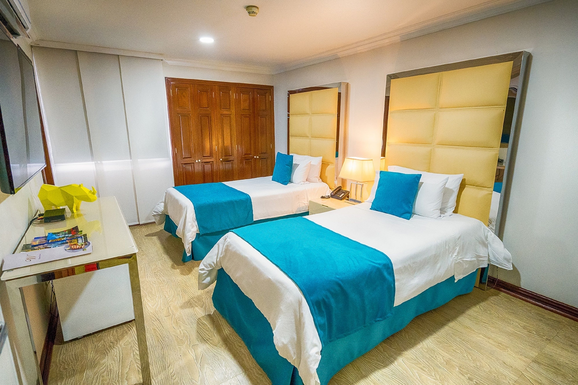 STANDARD, TWIN BEDS