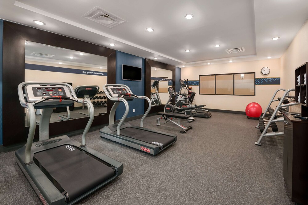 Hampton Inn & Suites Lavonia 19/38