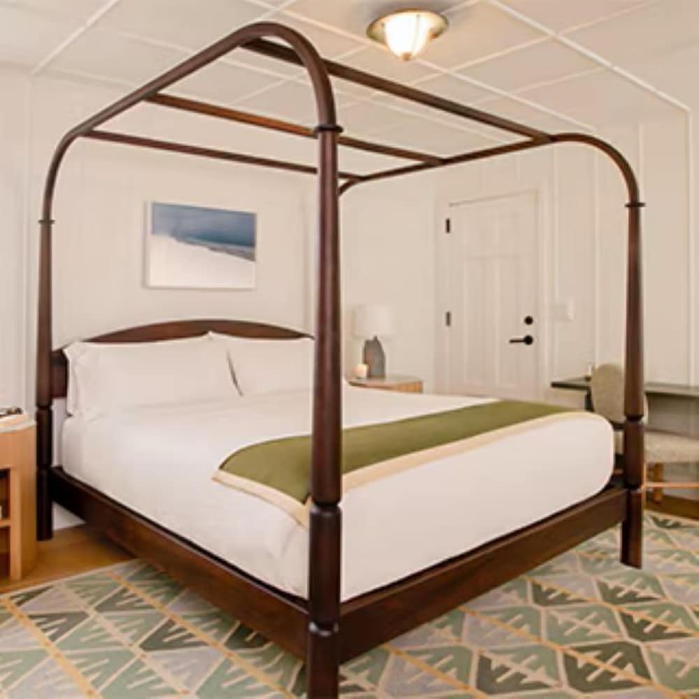 Canoe Place Inn & Cottages 15/50