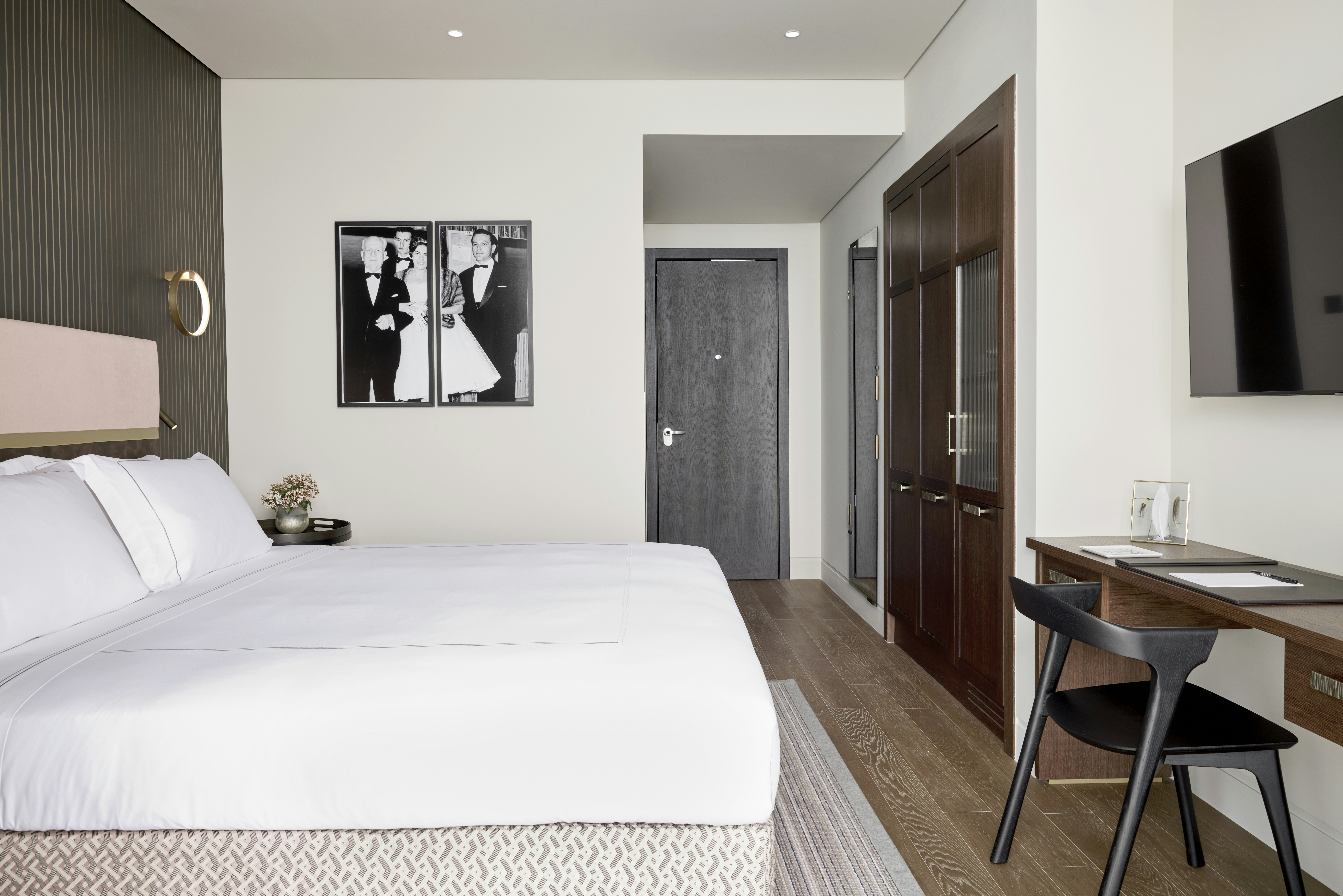 DELUXE, SEA FRONT, BALCONY