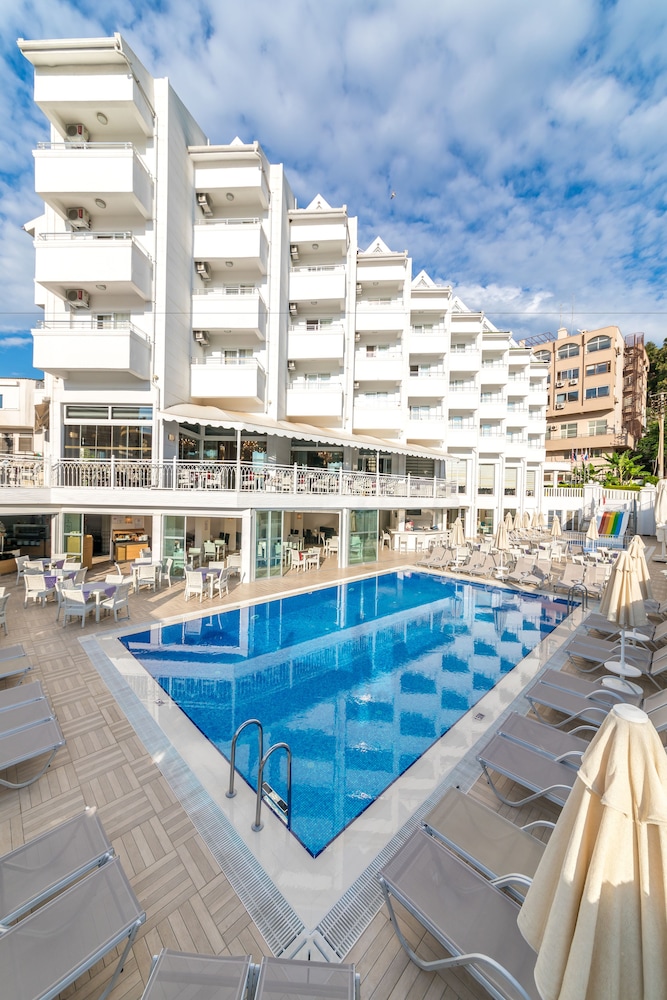 Piccolo Dream Hotel Adults Only 6/36