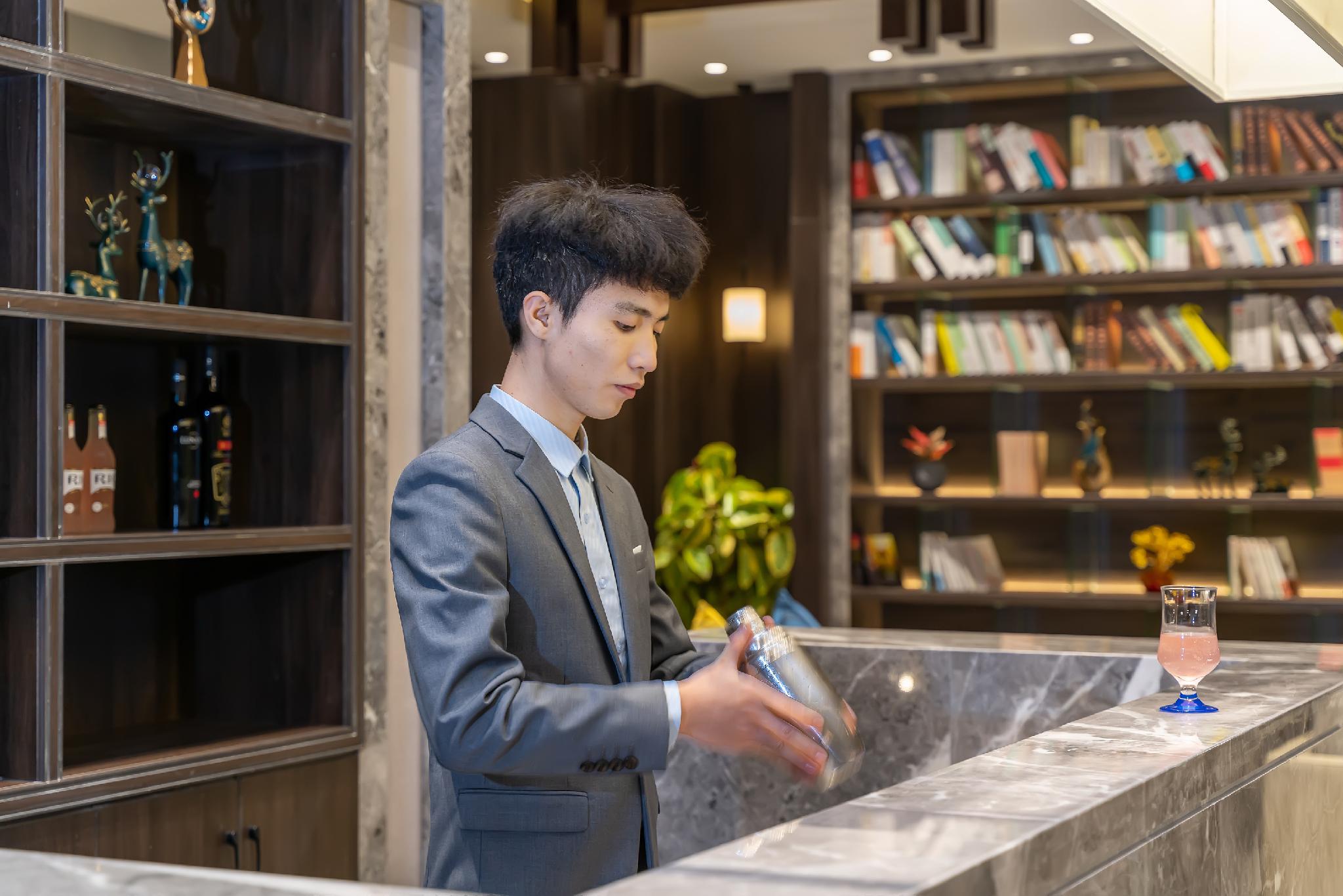 Rezen Dong Hotel (Shanghai Anting Metro Station) 10/41