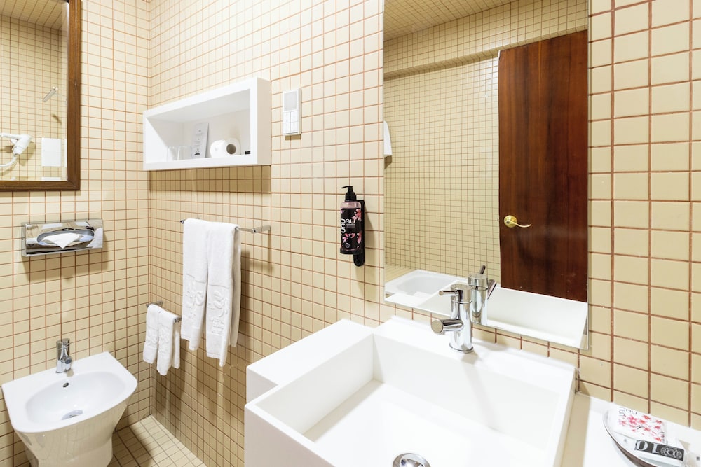 غرفة كومفورت بسرير كينج، Hotel AS Lisboa 6/7