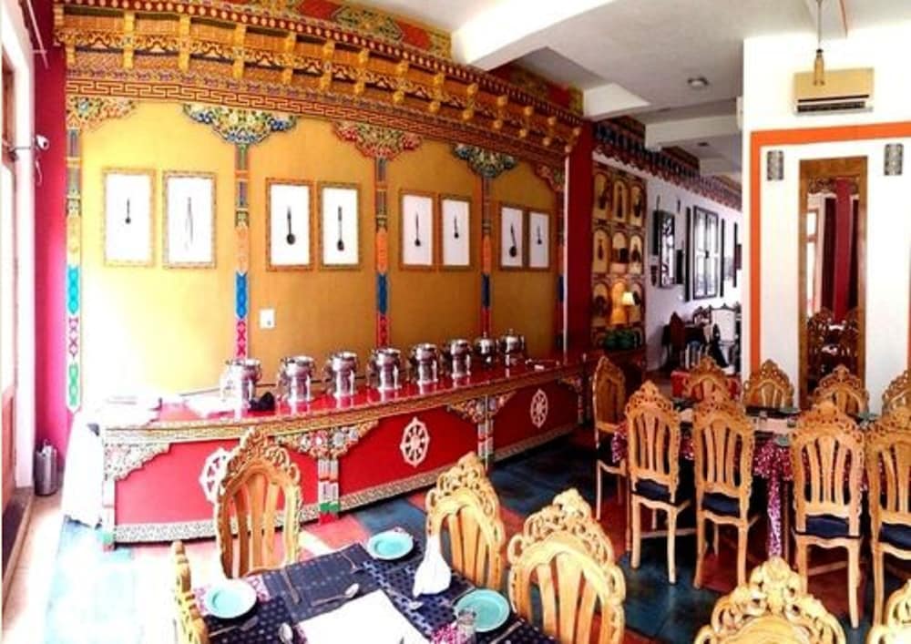 Grand Himalaya 37/50