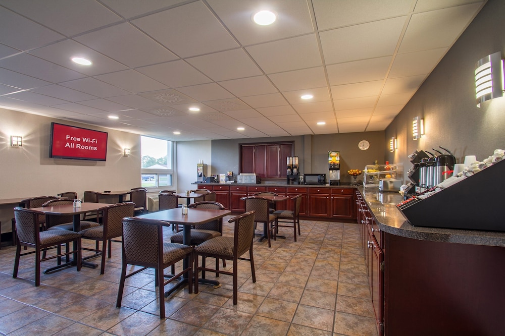 Red Roof Inn Batavia 38/47