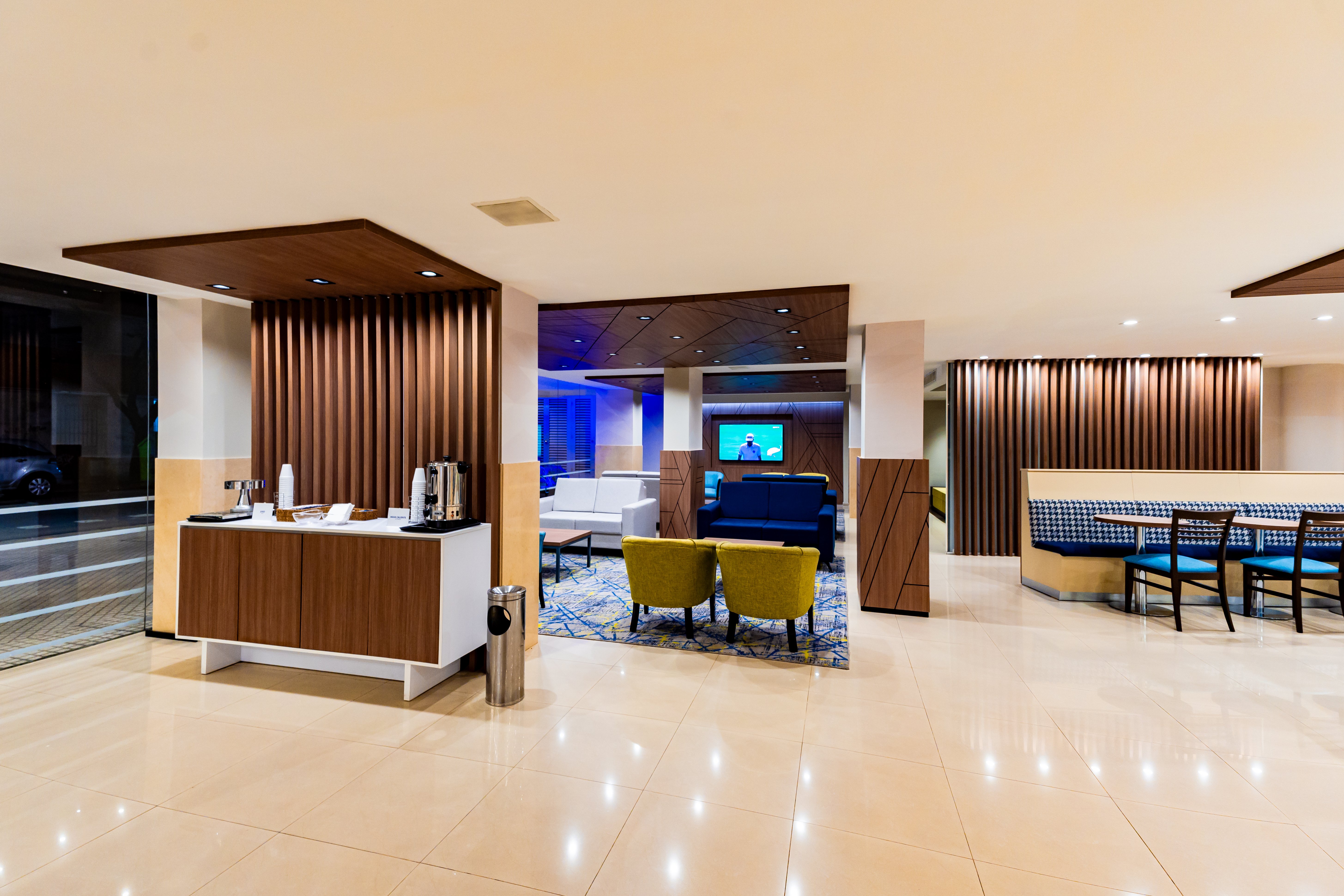 HOLIDAY INN EXPRESS ROSARIO 9/56