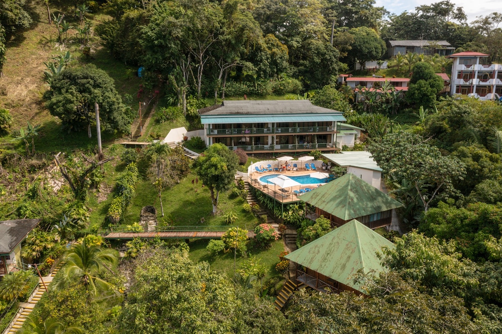Tabulia Tree Hotel and Villas 13/77