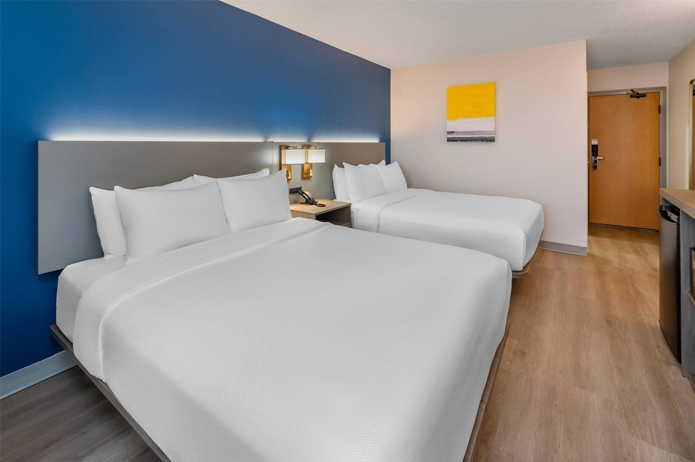 Comfort Inn Belleville, ON 7/37