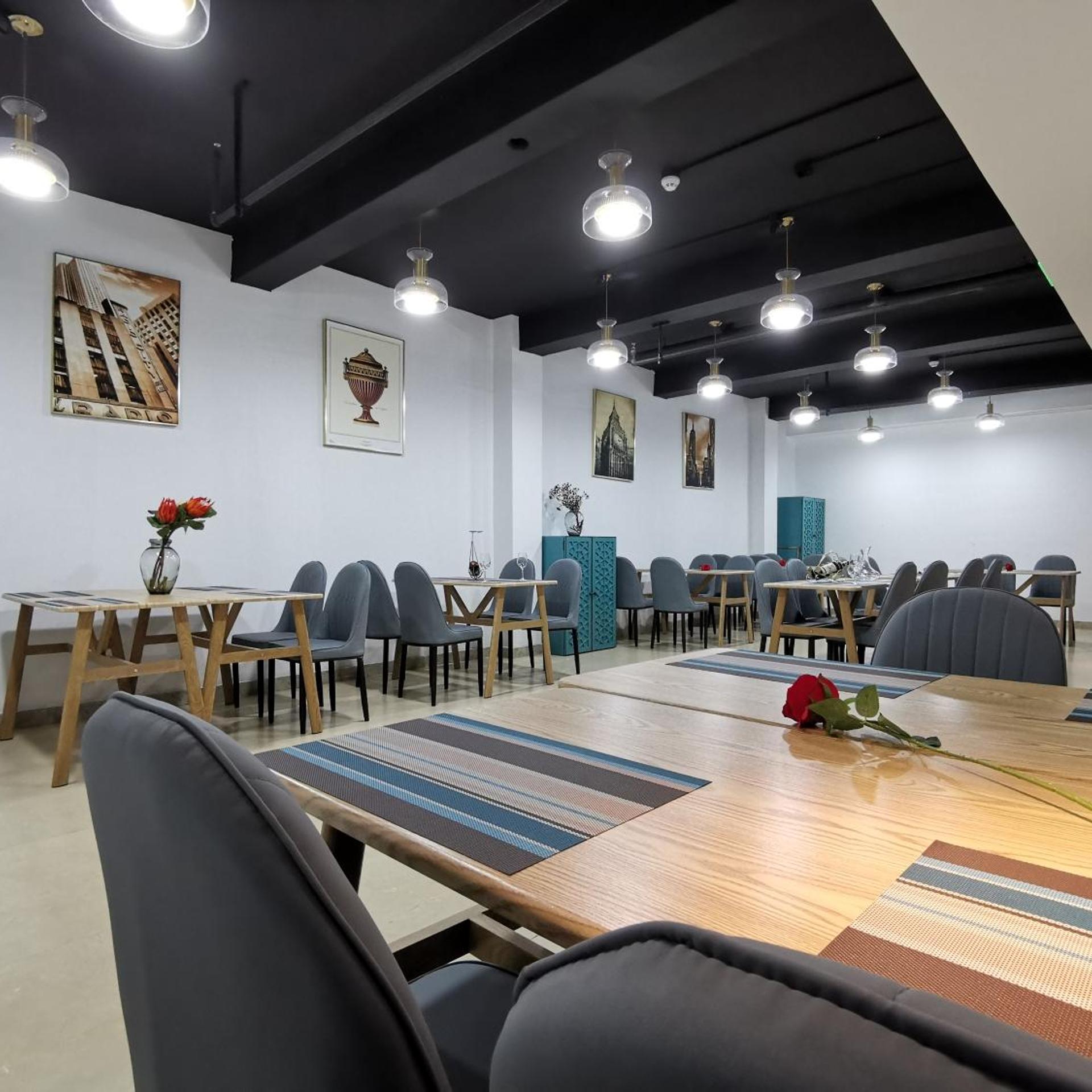 CASUAL LIFE HOTEL 30/51