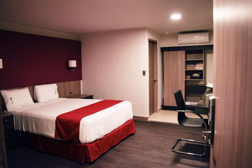 Hotel Ht Ole 8/46