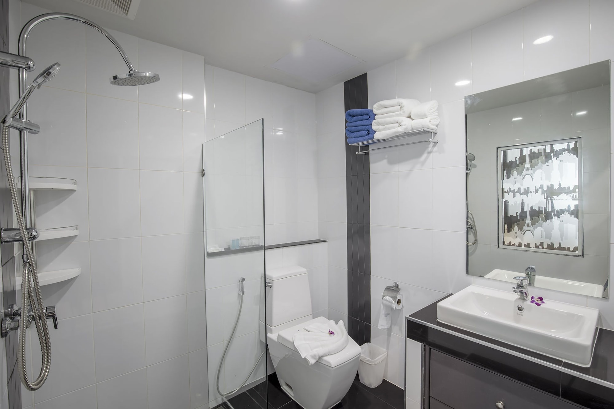 Junior Suite, Double Bed, Pool Access، MODERN LIVING HOTEL 6/6