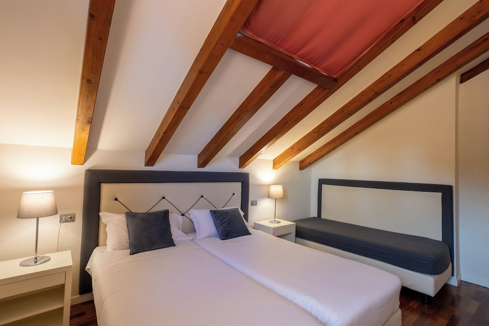 Residence Hotel Antico Verbano 15/56