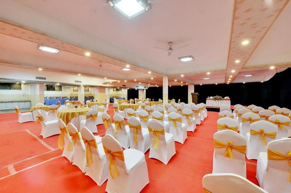 Manpho Bell Hotel & Convention Center 46/50