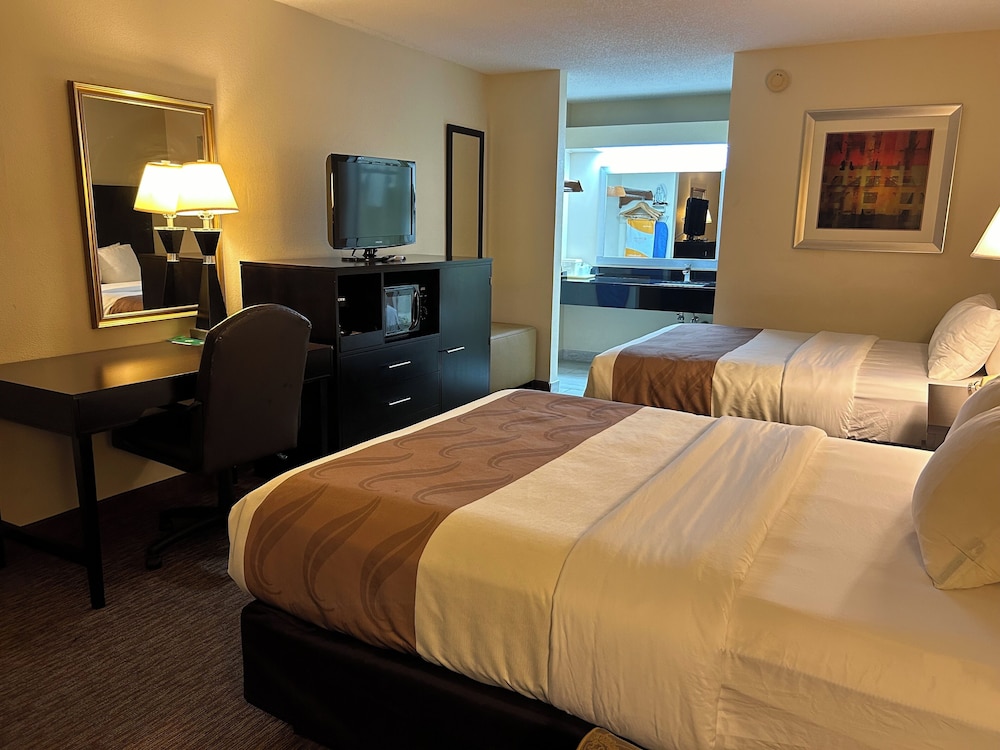 Standard, 2 Queen Beds