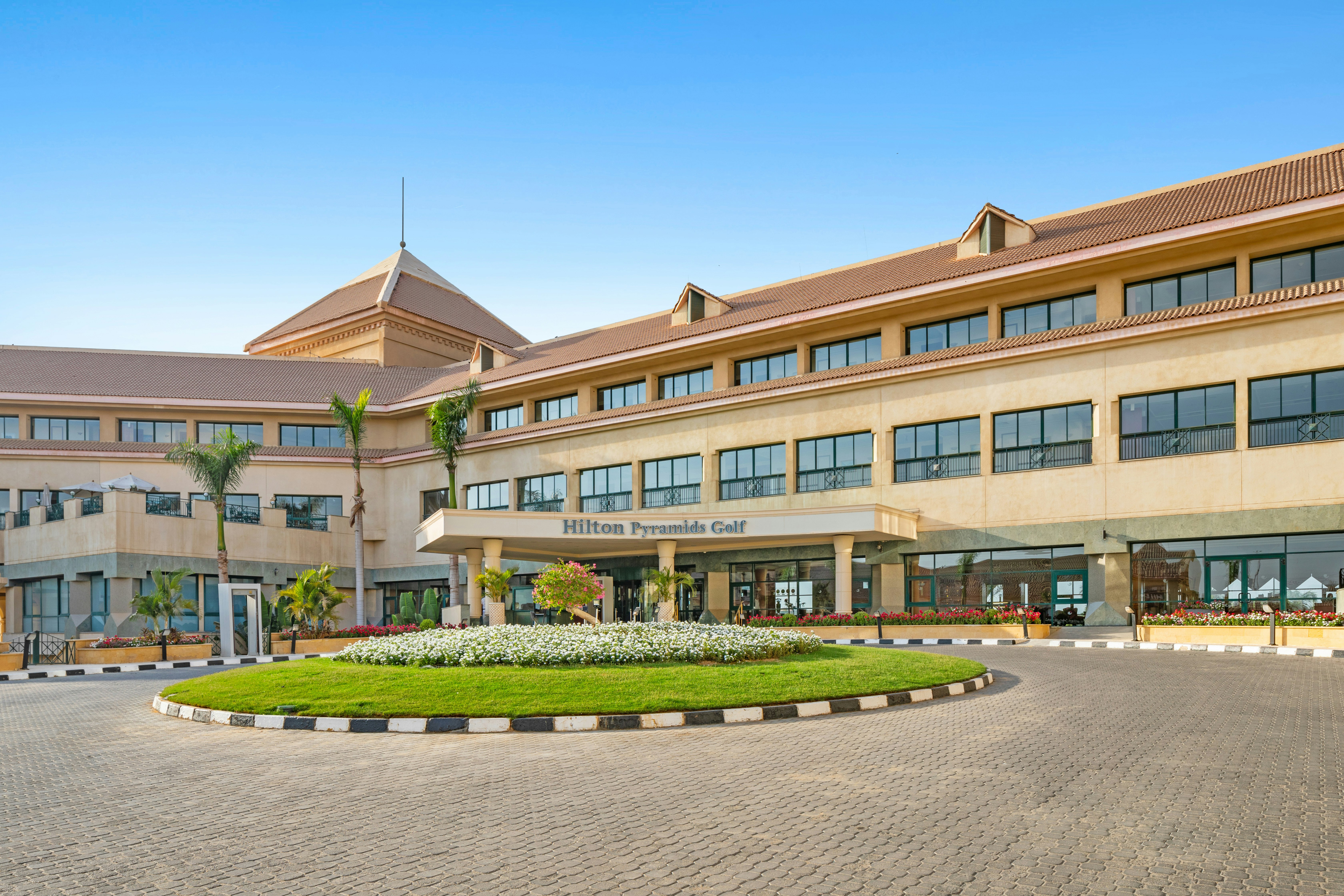 Hilton Pyramids Golf Resort 64/75